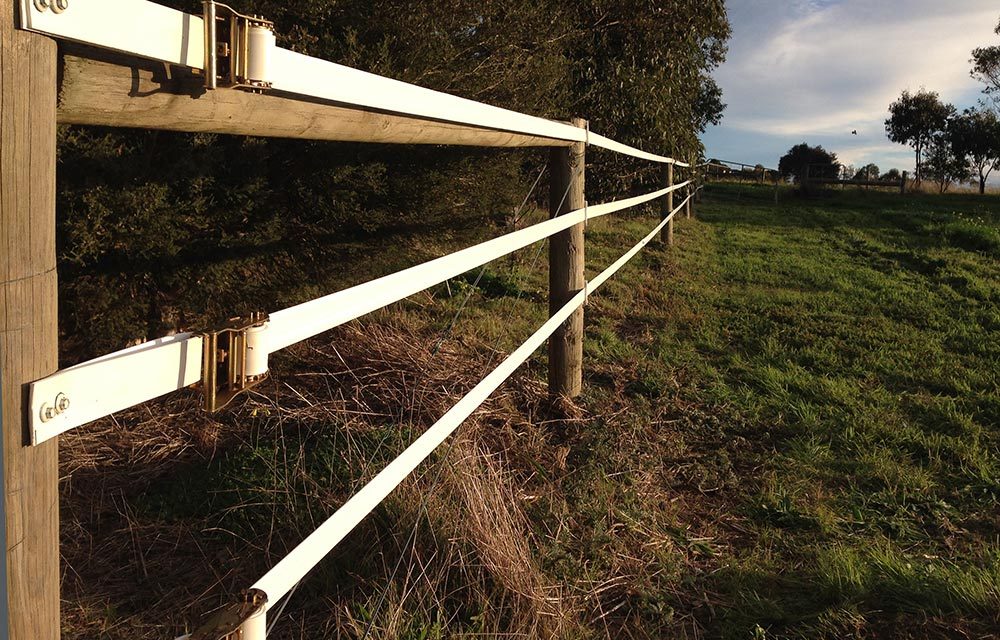 Think Fencing Equirail-White