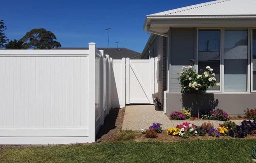 Think-Fencing-Mystique-Solid-Fence