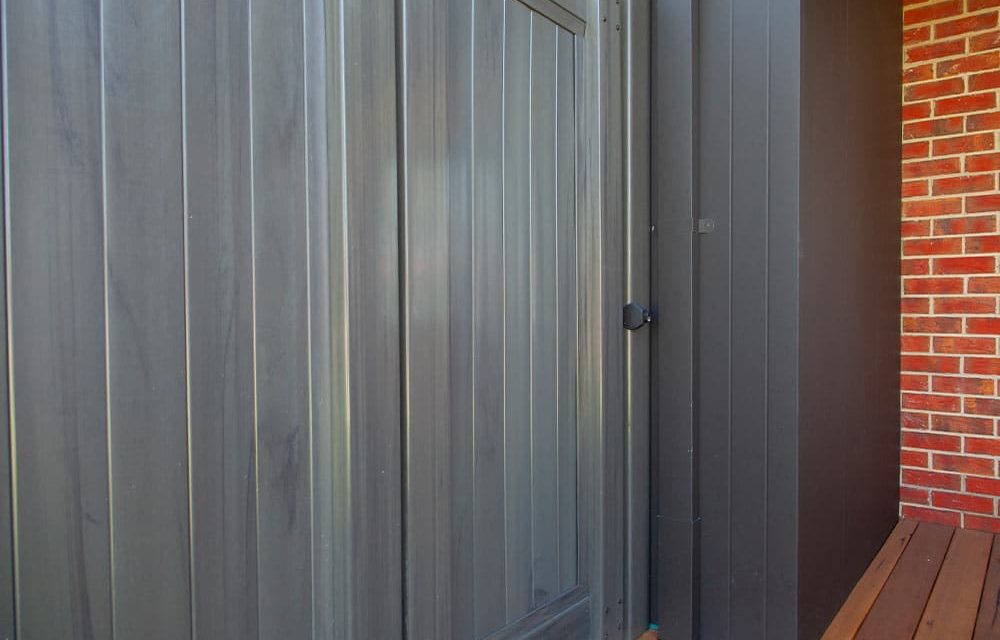 Think-Fencing-PVC-Mystique-Panel-Fence-Delux-Sliding-Gate