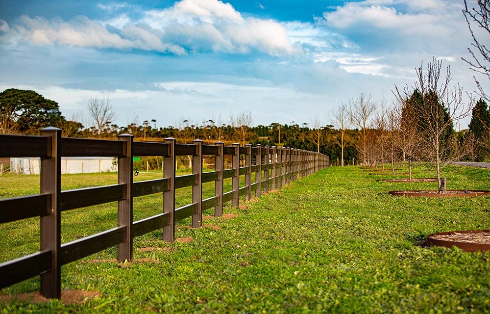 Think-Fencing-PVC-Post-and-Rail-Fence-x-3-Grey-Ridge-21