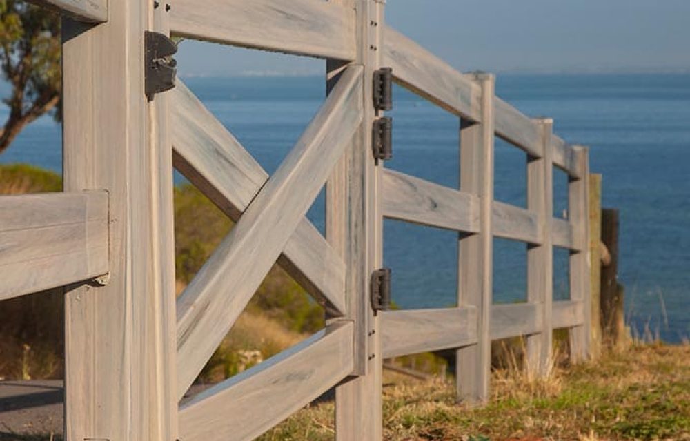 Think-Fencing-Post-and-Rail-Fence-x-3-Woodgrain-Pine-13