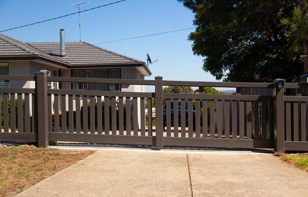Think-Fencing-Rosella-Picket-Fence-Woodgrain-Pine-Sliding-Driveway-Gate