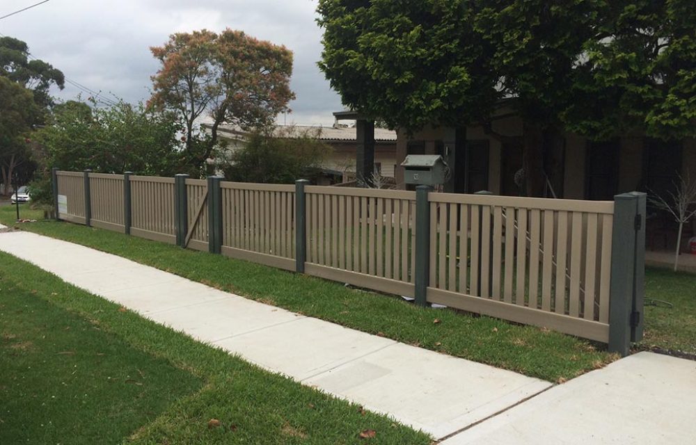 Think-Fencing-Wren-Picket-Fence-Grey-Ridge-Beige-2