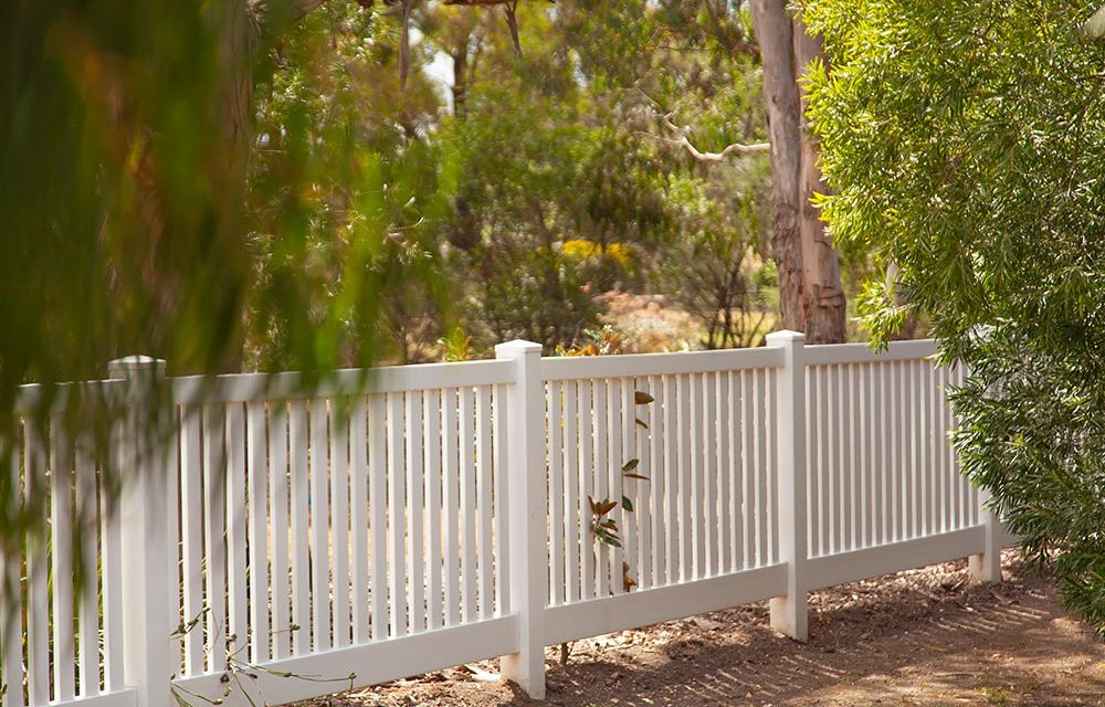 Think-Fencing-Wren-Picket-Fence-White-4